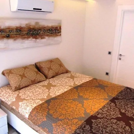 아파트 Tropical Gardens Is A 2 Bed 1st Floor Private *